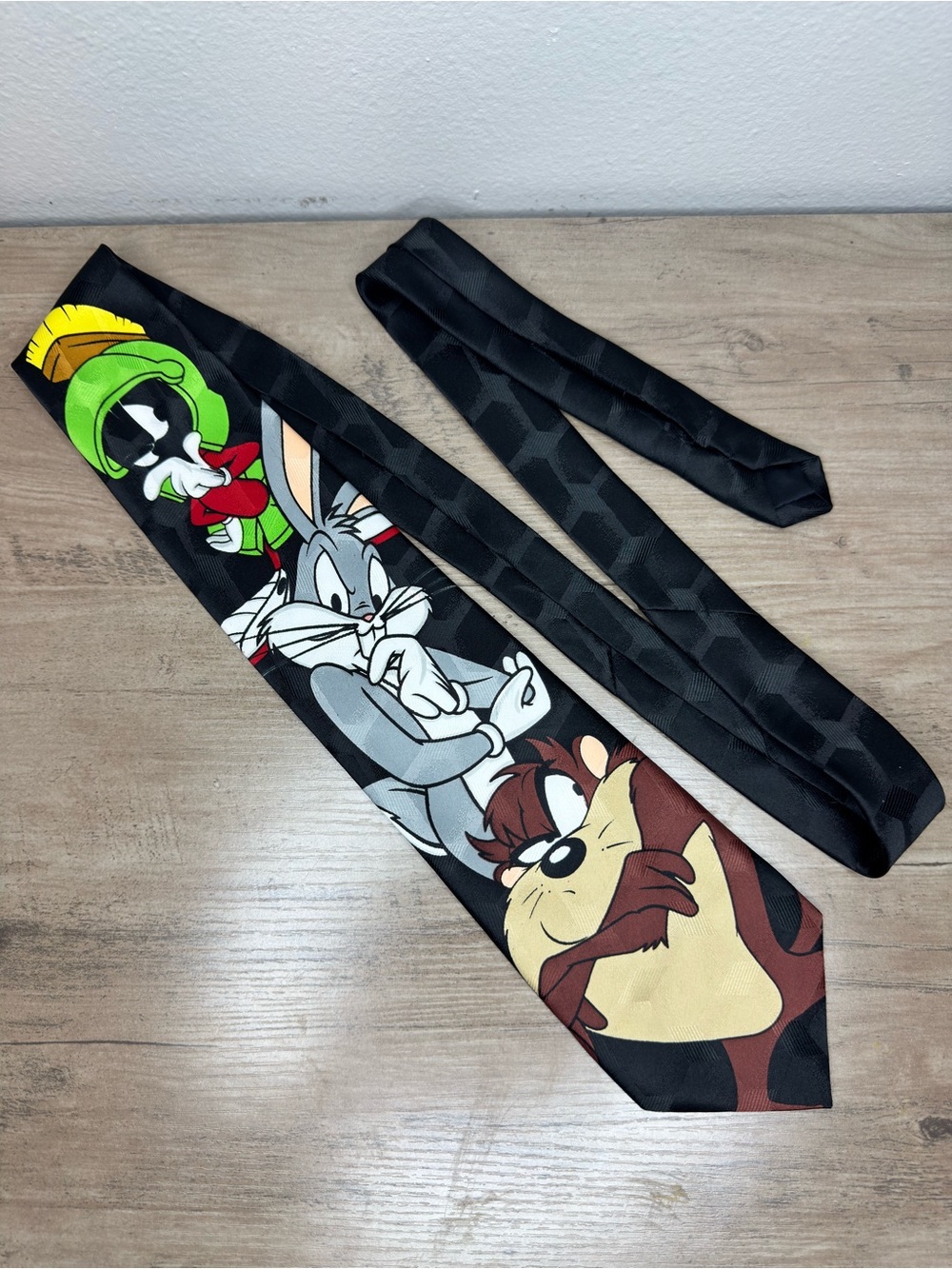 Looney Tunes Mania Vintage Character Necktie Bugs Bunny, Taz, Marvin the Martian